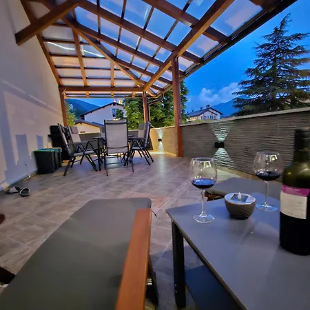 Smaragd Damir Antunovic-sobodajalec Apartmán