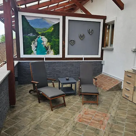 Smaragd Damir Antunovic-sobodajalec アパート