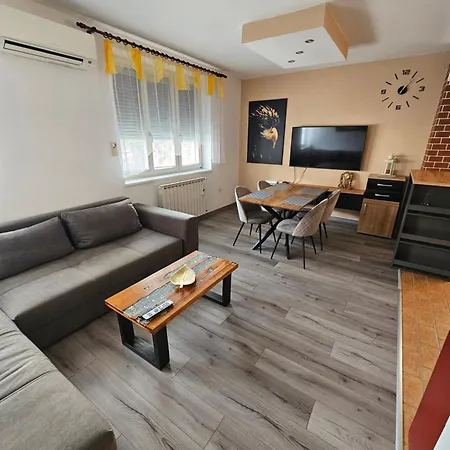 Smaragd Damir Antunovic-sobodajalec Kobarid