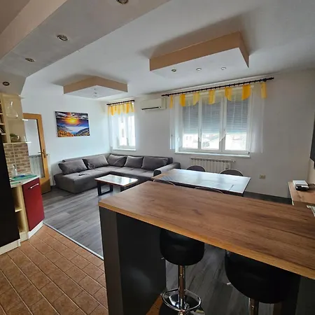 Smaragd Damir Antunovic-sobodajalec