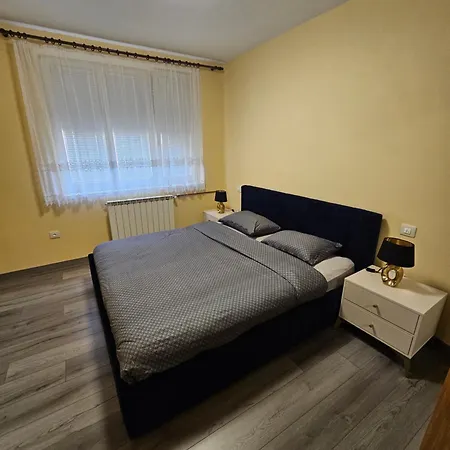 Smaragd Damir Antunovic-sobodajalec * Kobarid