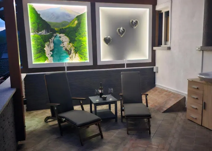 Smaragd Damir Antunovic-sobodajalec *