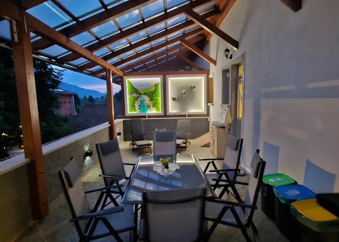 Smaragd Damir Antunovic-sobodajalec *