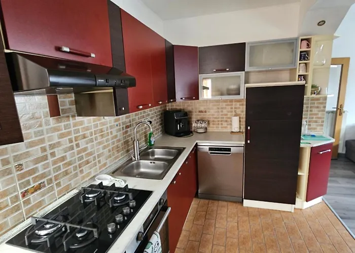 Smaragd Damir Antunovic-sobodajalec *