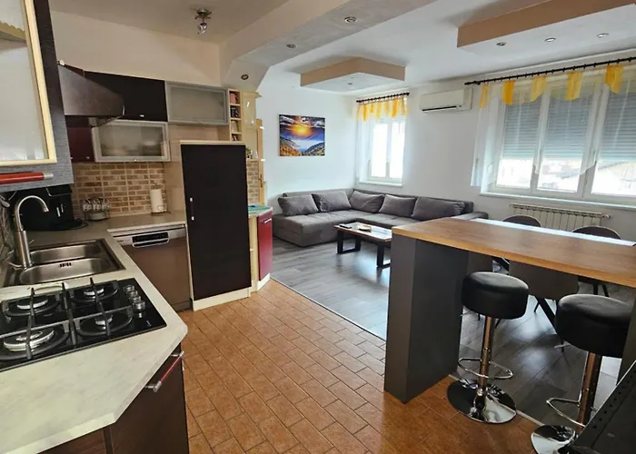 Smaragd Damir Antunovic-sobodajalec Kobarid