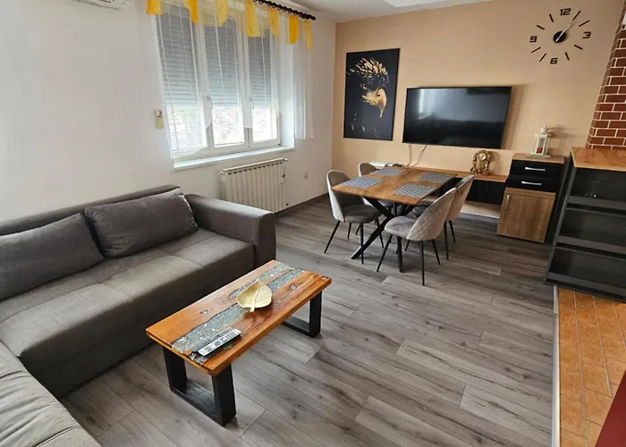 Smaragd Damir Antunovic-sobodajalec Kobarid